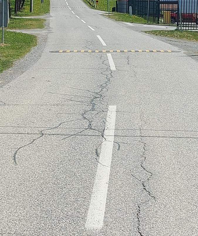 U Šandrovcu su napokon postavljeni ležeći policajci