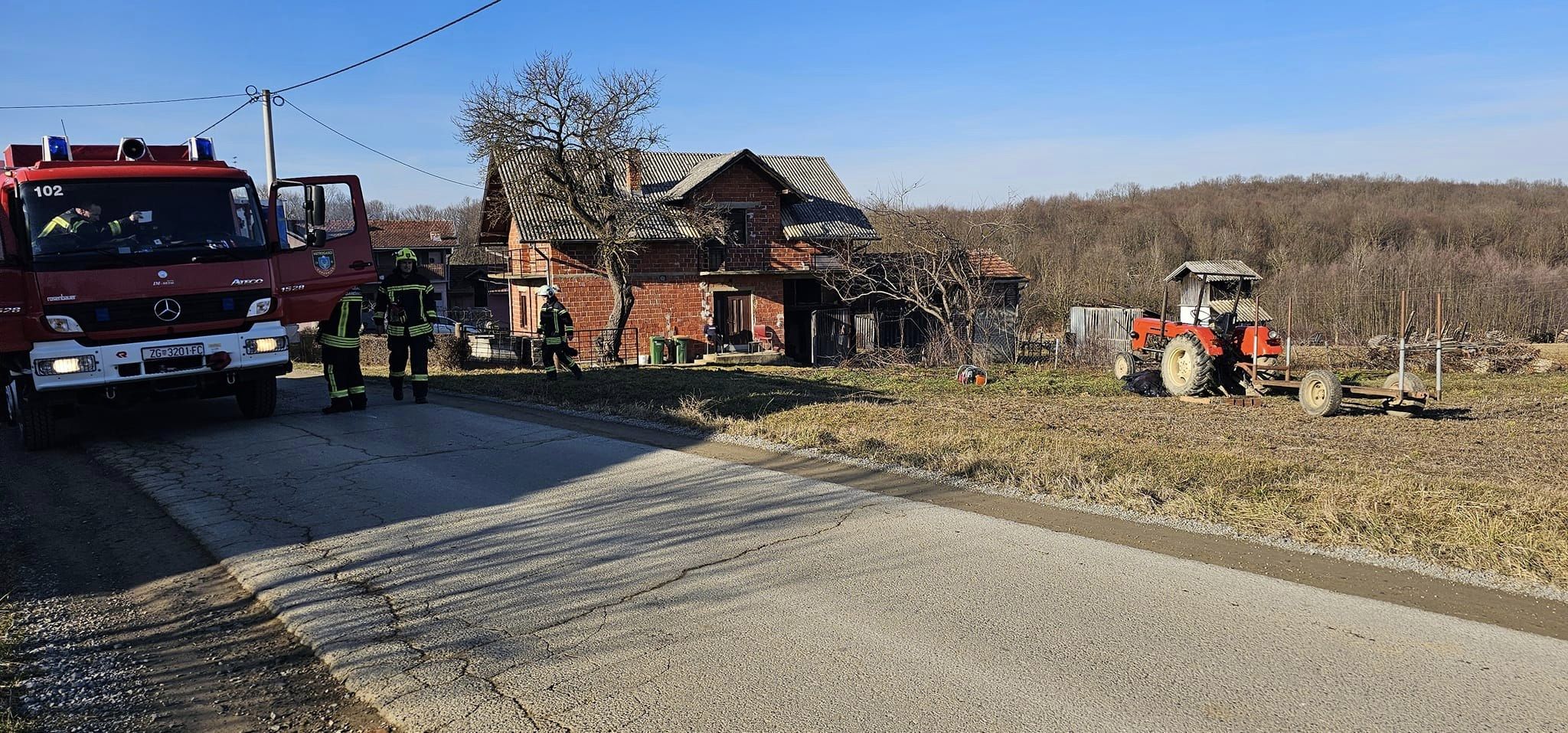 Muškarac poginuo na licu mjesta nakon prevrtanja traktora