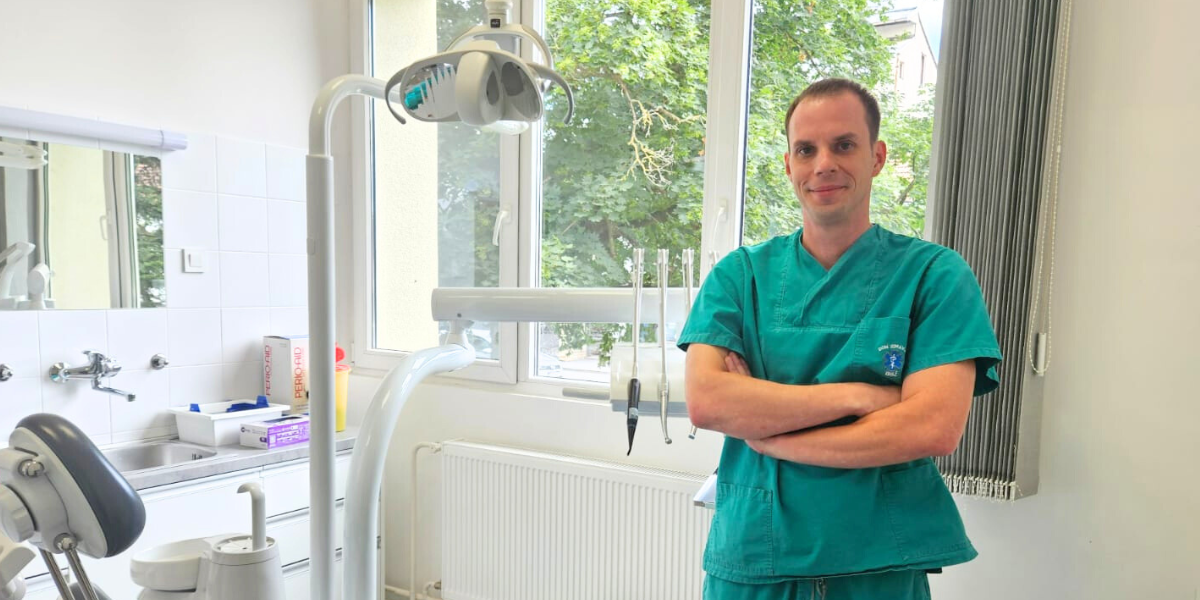 Upoznajte Ninu Grgića, bjelovarskog oralnog kirurga koji pacijentima pomaže kada je najteže
