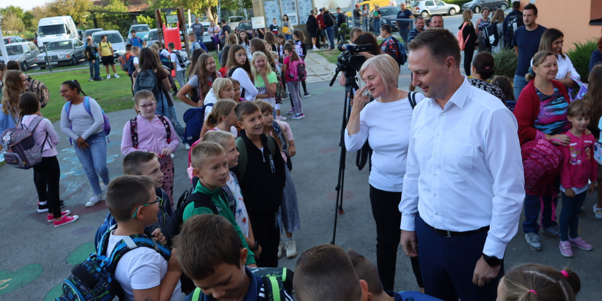 Župan Marušić svim učenicima poželio sretnu, uspješnu i blagoslovljenu novu školsku godinu