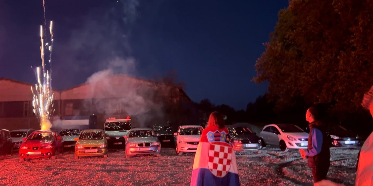 [VIDEO/FOTO] Fox brlog eksplodirao od emocija i vatrometa: Ponosni doček za svjetske taekwondo heroje!