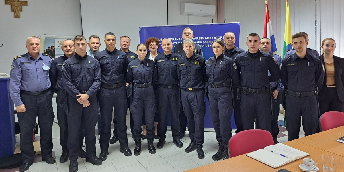 [FOTO] Stiglo pojačanje: Šestoro mladih policajaca brinut će za našu sigurnost i miran san