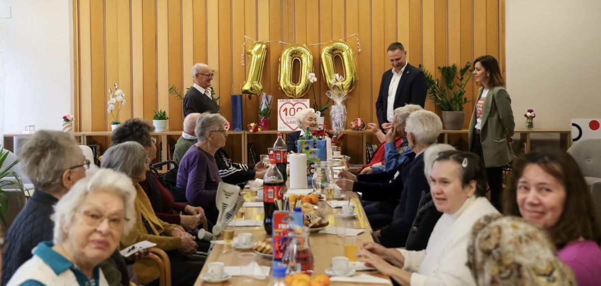 Gospođa Barbara proslavila stoti rođendan, čestitao joj poseban gost