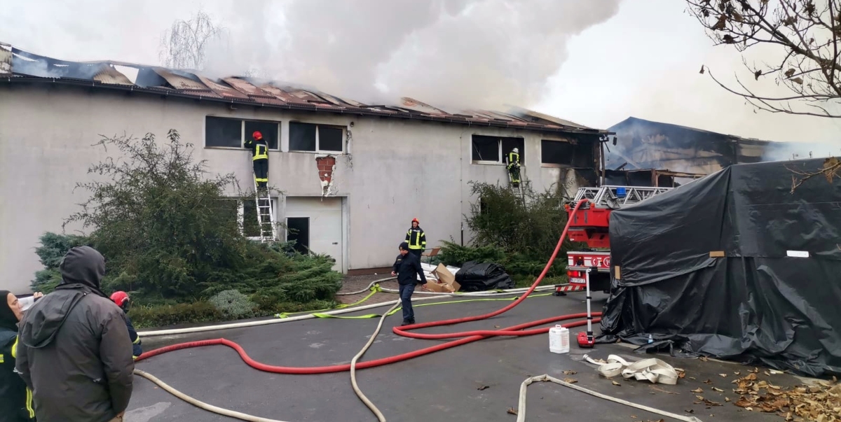 Plamen progutao trud generacija: Braća Jandrić ostala bez svega, ali ne i bez nade